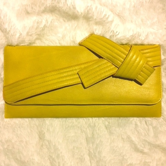 Jessica Simpson Handbags - New Stylish Jessica Simpson Clutch